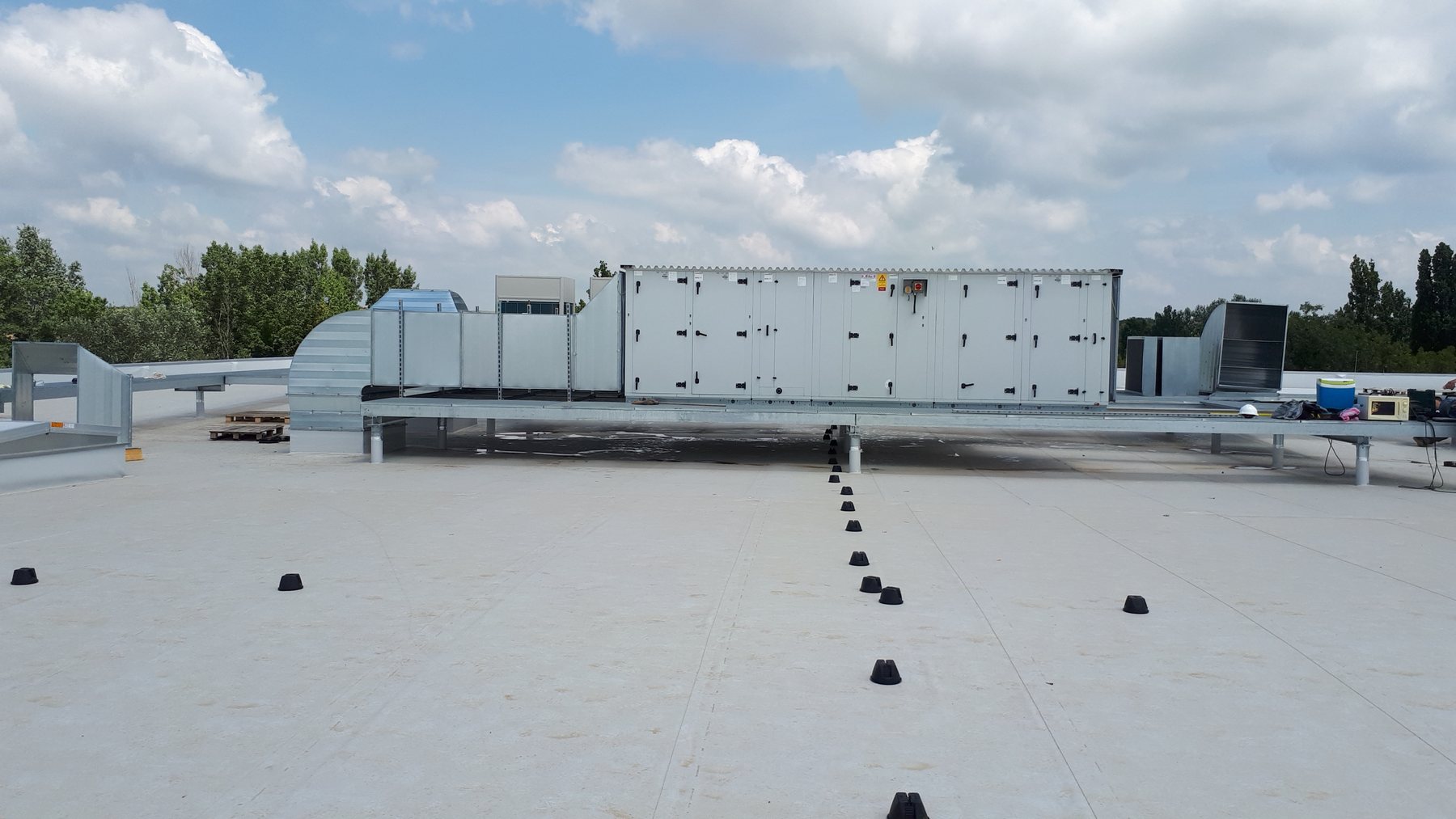 VEAS Székesfehérvár 16000 m2 csarnok gépészeti kivitelezése, 4. kép