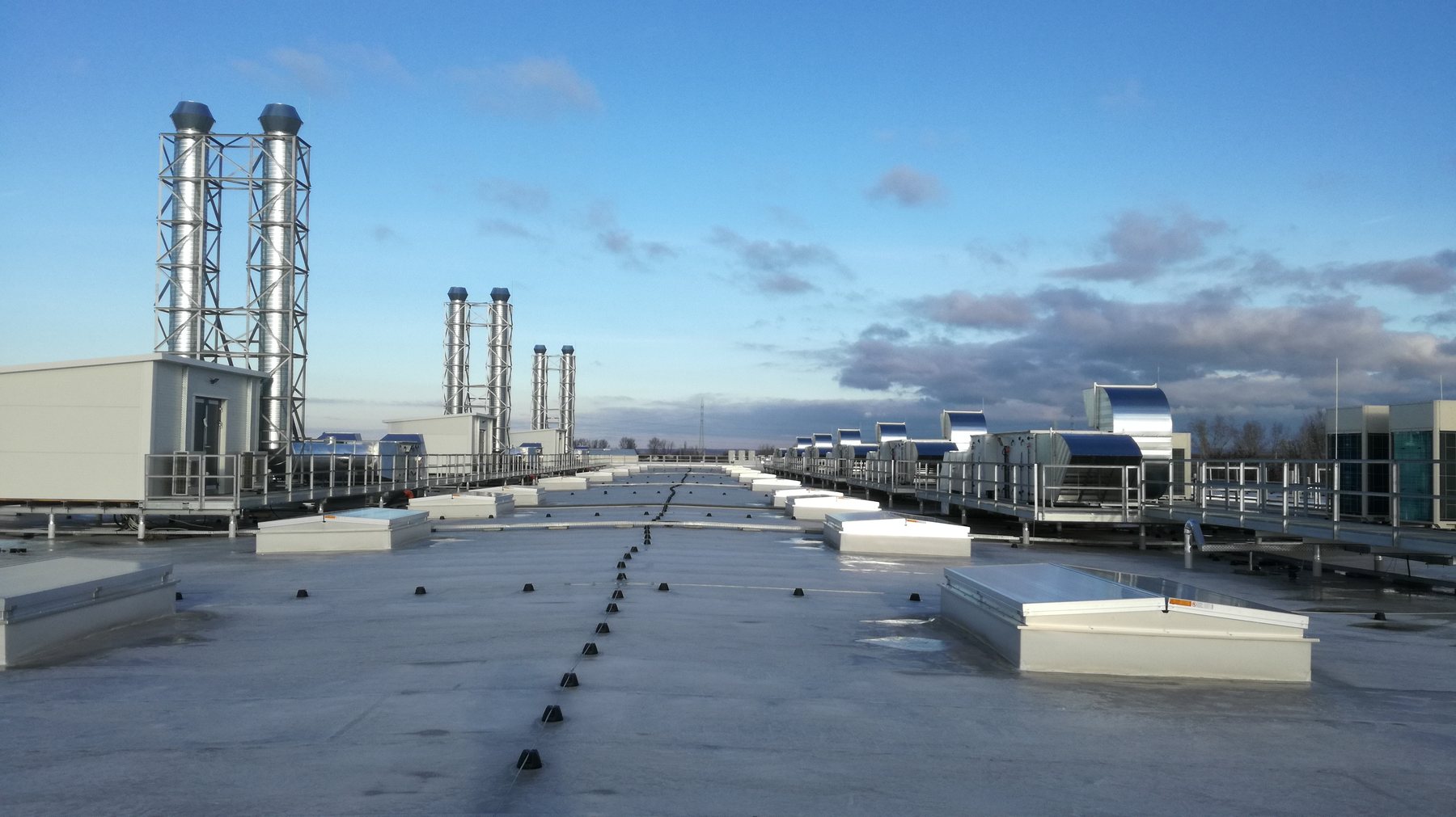 VEAS Székesfehérvár 16000 m2 csarnok gépészeti kivitelezése, 7. kép